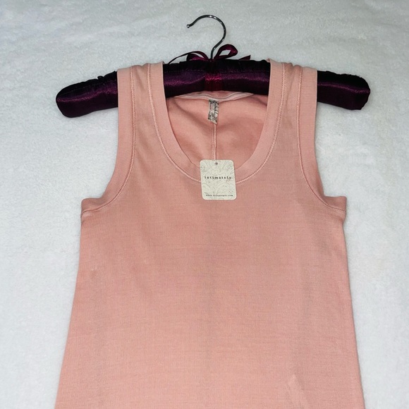 67- Free People U-Neck Tank - Picture 5 of 9